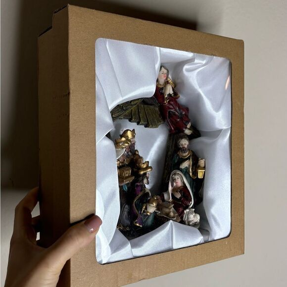 Christmas Nativity Figurines Resin Status for Holiday Decoration Displa - Picture 6 of 11